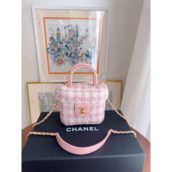Chanel Handbags - Chanel Women Pre-Loved Bag Very Good Condition